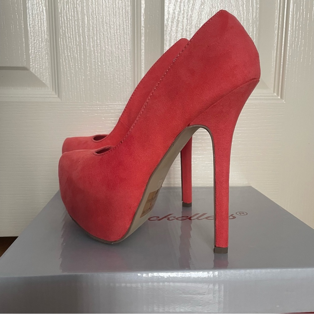 Platform heels 👠